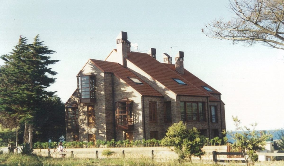 VEINTE APARTAMENTOS EN NOJA​