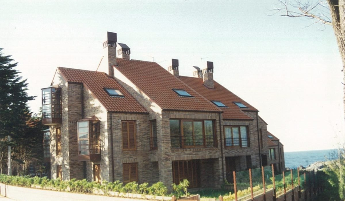 VEINTE APARTAMENTOS EN NOJA​