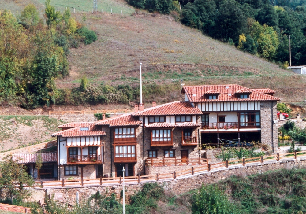 REHABILITACIÓN DE CONJUNTO RURAL EN CAMBARCO